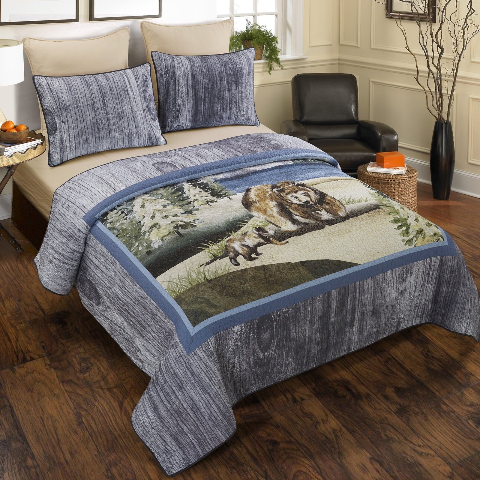Full / Queen Bedding Set - 3 Piece - Montana Morning by Donna Sharp - Lodge Quilt Set with Full/Queen Quilt and Two Standard Pillow Shams - Machine Washable