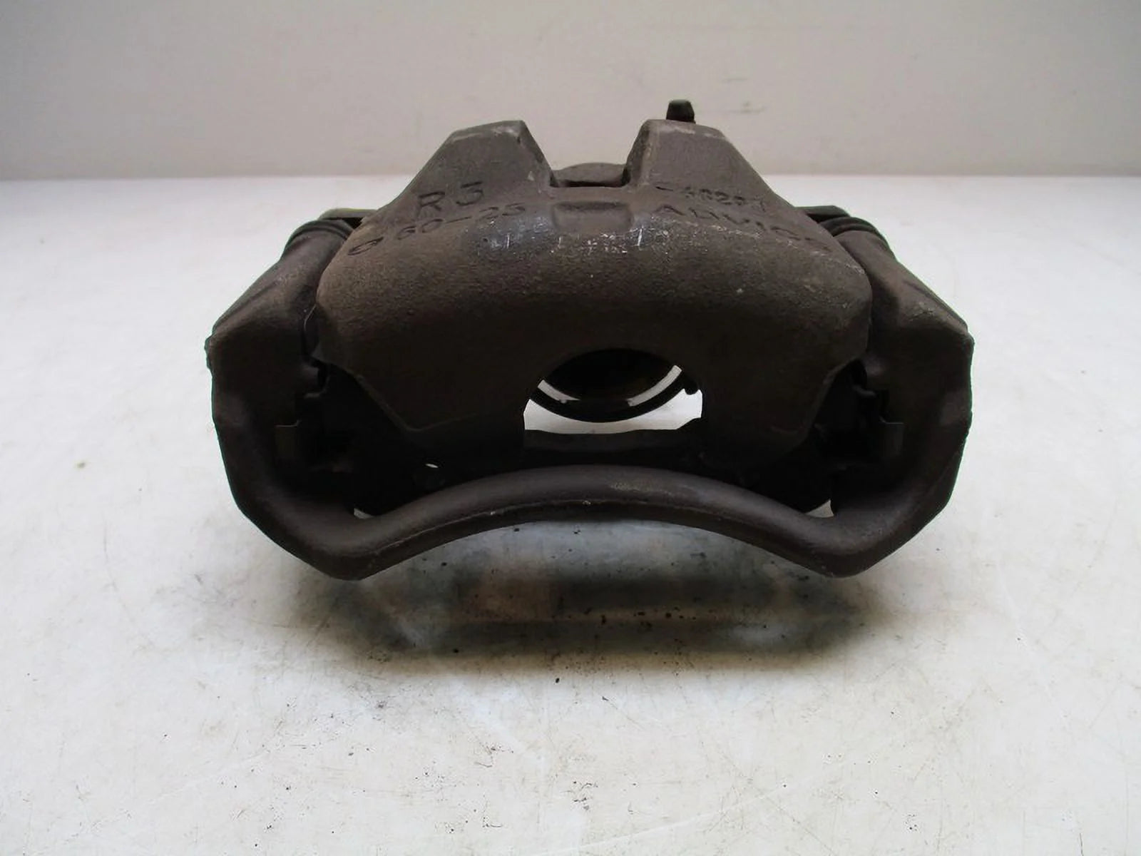 Pre-Owned 2005-2023 Toyota Tacoma RH Front Brake Caliper OEM (Good)